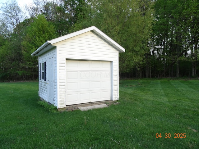 view of detached garage