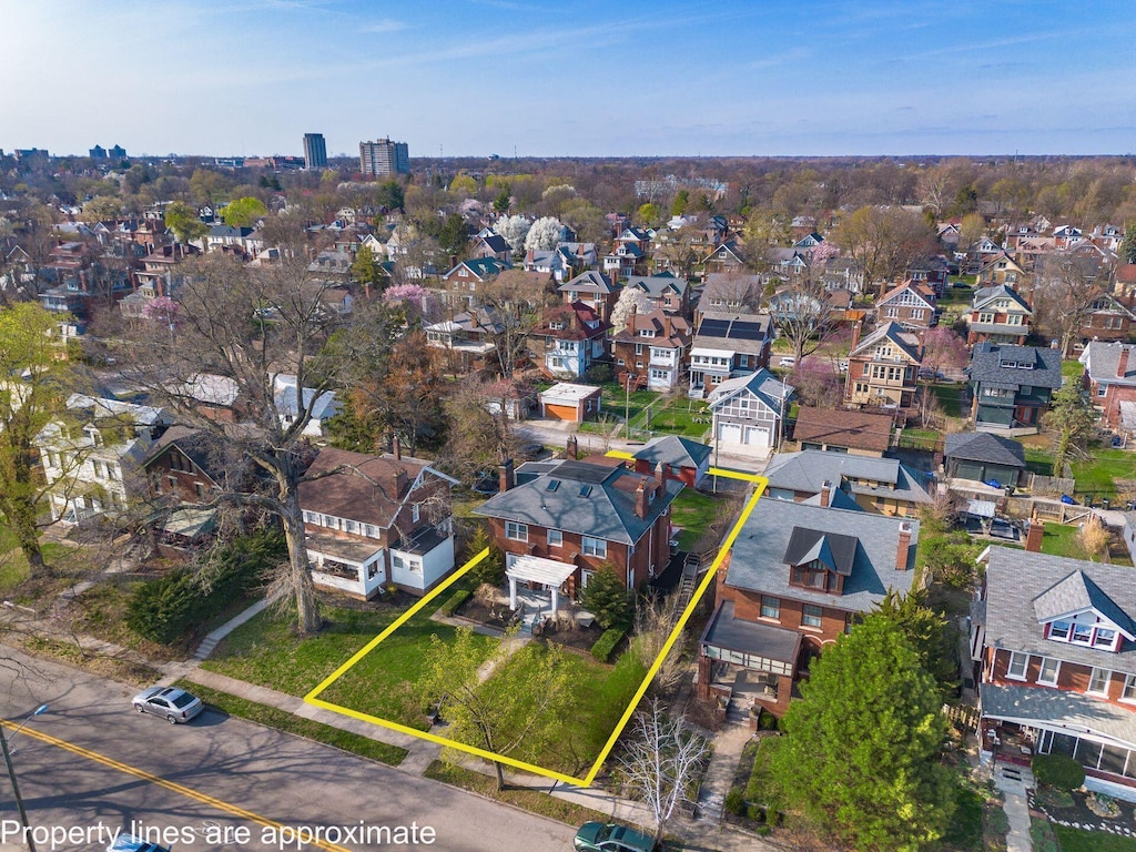 bird's eye view with a residential view
