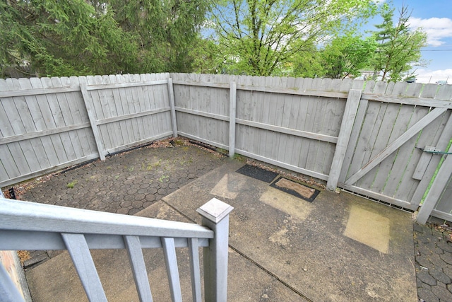 view of yard featuring a fenced backyard and a patio area