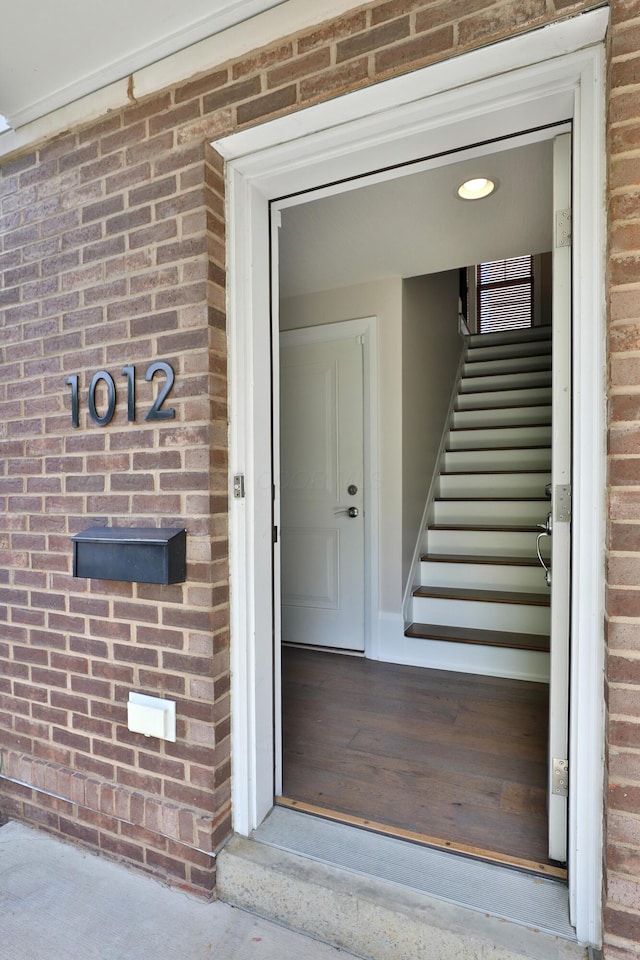 1012 Ewing Aly, Columbus, OH 43201 - property entrance featuring brick siding