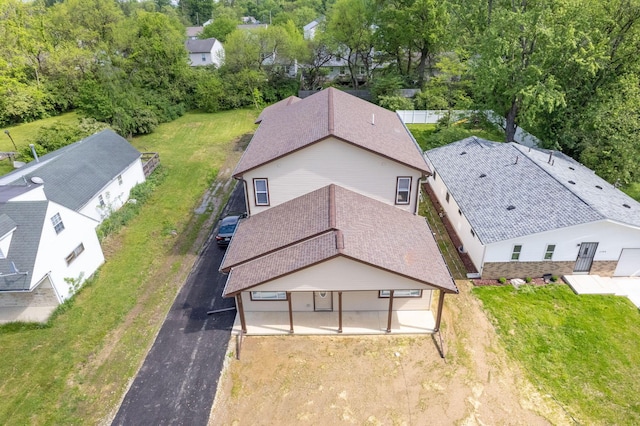 aerial view of property and surrounding area