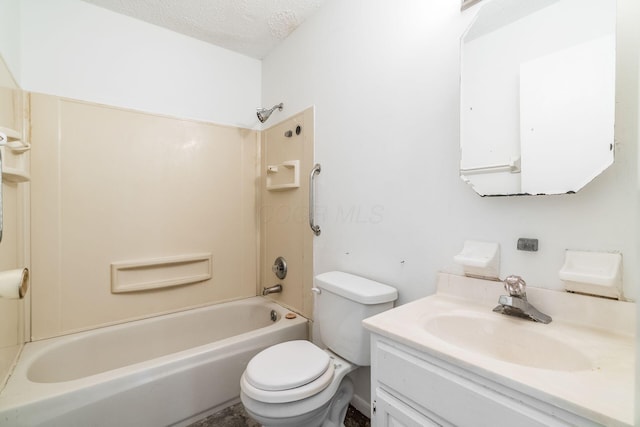 6556 Centennial Dr, Reynoldsburg, OH 43068 - bathroom featuring toilet, bathing tub / shower combination, vanity, and a textured ceiling