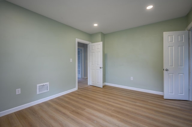 2513 Georgetown Ave, Toledo, OH 43613 - unfurnished bedroom with recessed lighting, baseboards, visible vents, and light wood finished floors