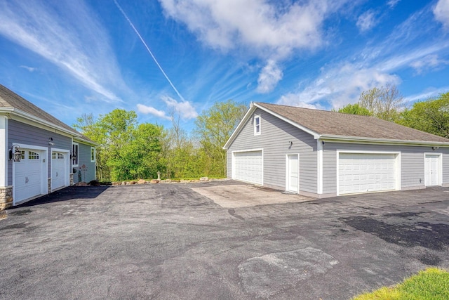 2051 River Rd, Delaware, OH 43015 - view of garage