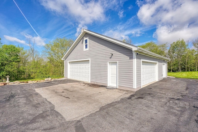 2051 River Rd, Delaware, OH 43015 - view of detached garage