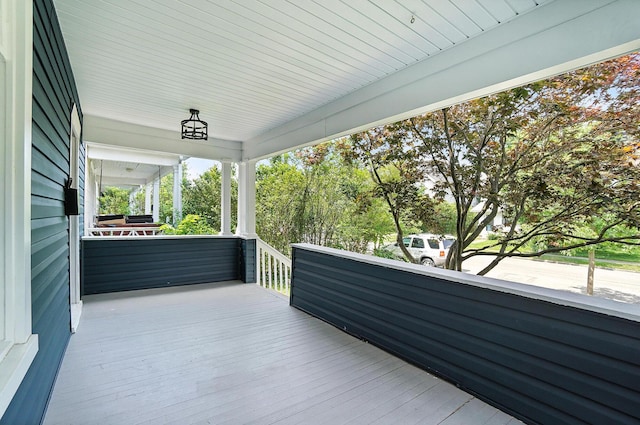 2590 Summit St, Columbus, OH 43202 - view of porch