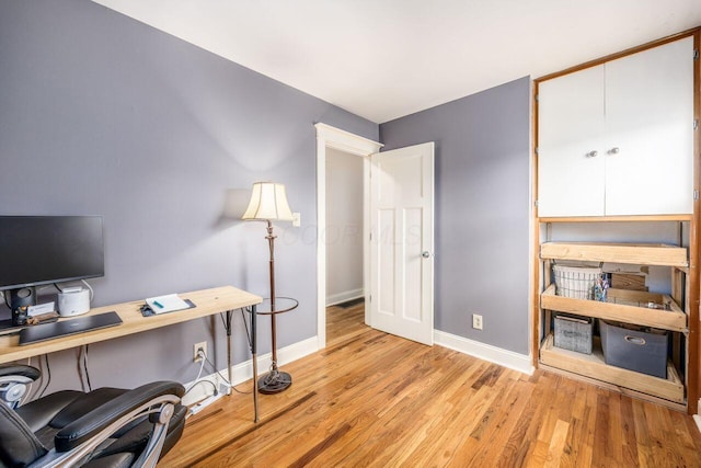 5392 Grandon Dr, Hilliard, OH 43026 - office space featuring light wood-style floors and baseboards