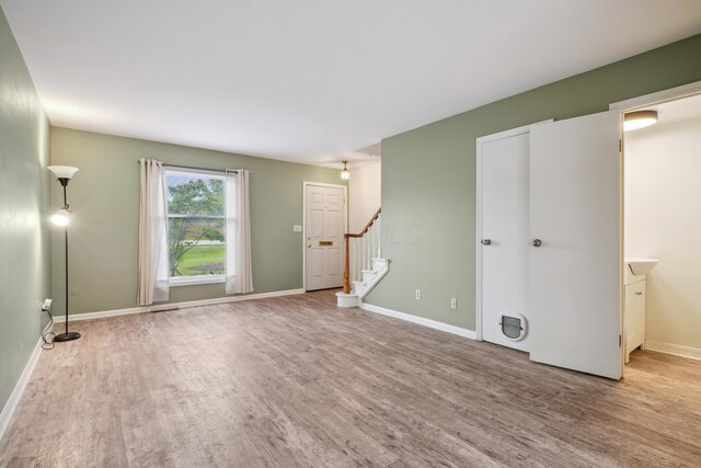 996 Chatham Ln Unit E, Columbus, OH 43221 - photo 5