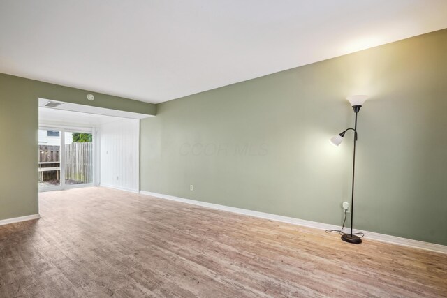 996 Chatham Ln Unit E, Columbus, OH 43221 - photo 4