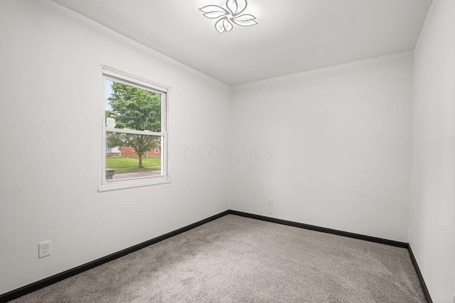 1727 Niagara Rd, Columbus, OH 43227 - carpeted spare room with baseboards