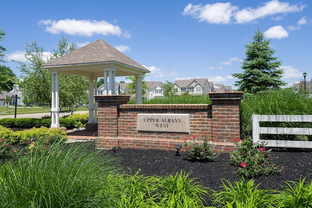 view of community / neighborhood sign