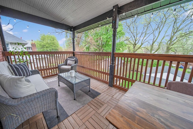 618 Berkeley Rd, Columbus, OH 43205 - deck with outdoor lounge area