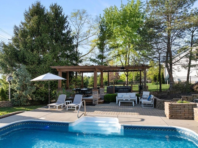 view of pool featuring fence, a pergola, outdoor lounge area, a fenced in pool, and a patio area