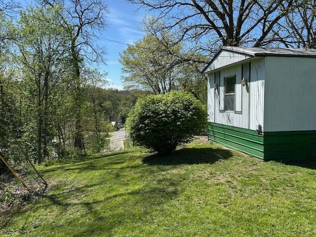 200 Ann St, New Straitsville, OH 43766 - view of green lawn