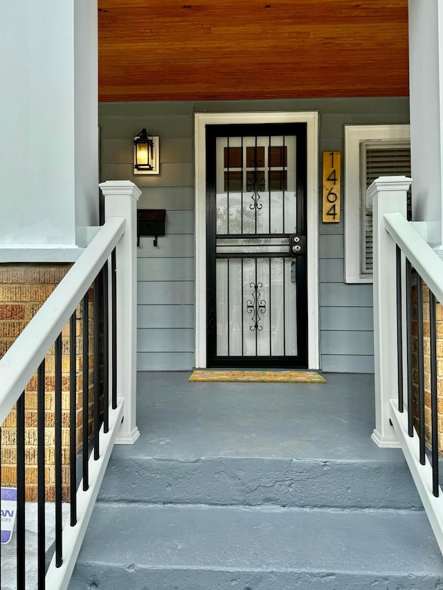 1464 E 26th Ave, Columbus, OH 43211 - property entrance with covered porch