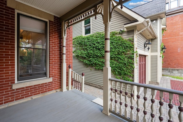 884 Neil Ave, Columbus, OH 43215 - view of porch