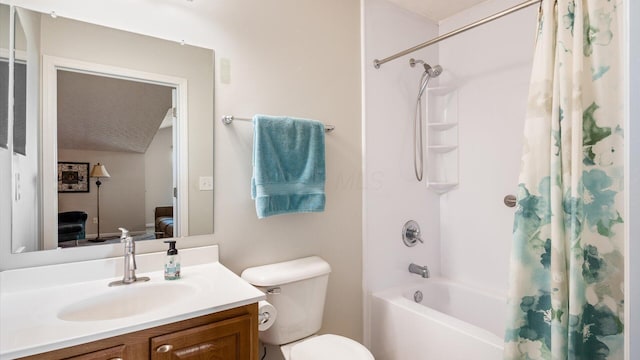 42 Ellington Commons Ln, Granville, OH 43023 - ensuite bathroom with ensuite bathroom, shower / bath combo, toilet, and vanity