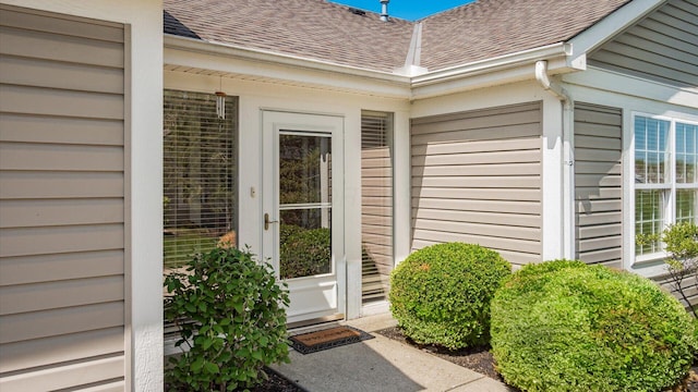 42 Ellington Commons Ln, Granville, OH 43023 - entrance to property with a shingled roof
