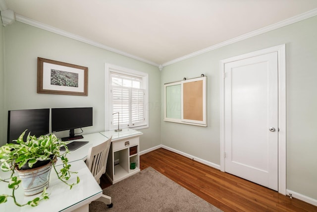 439 Chatham Rd, Columbus, OH 43214 - office space with ornamental molding, baseboards, and wood finished floors
