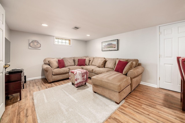 439 Chatham Rd, Columbus, OH 43214 - living area with light wood-type flooring, recessed lighting, baseboards, and visible vents