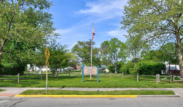 4589 Annhurst Rd, Columbus, OH 43228 - view of home's community