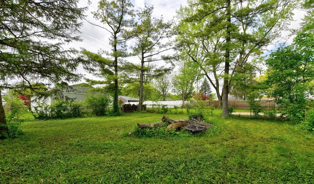 4589 Annhurst Rd, Columbus, OH 43228 - view of yard with a fire pit