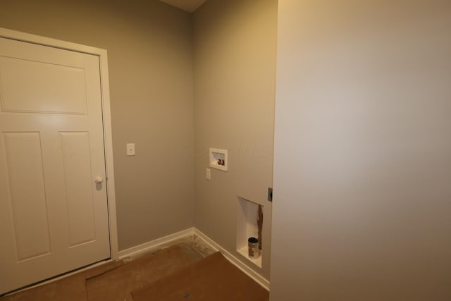 378 Canterbury Rd, Commercial Point, OH 43116 - laundry area featuring washer hookup and baseboards