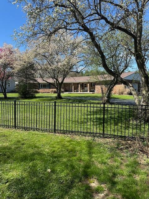 602 Hibbs Rd, Lockbourne, OH 43137 - photo 1