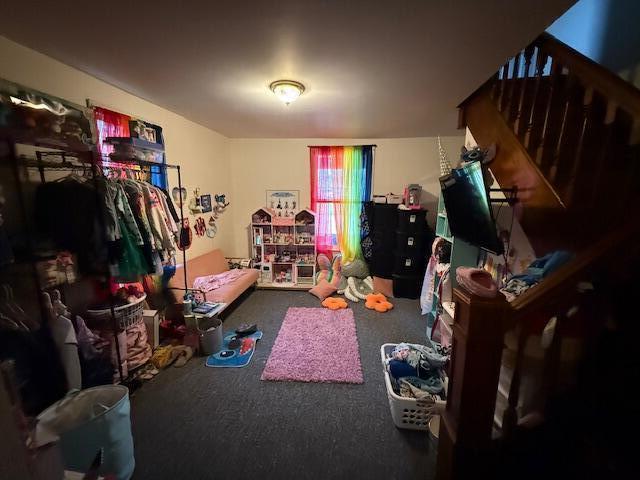 playroom featuring carpet