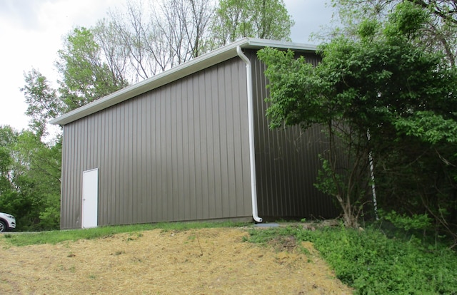 view of outbuilding with an outbuilding