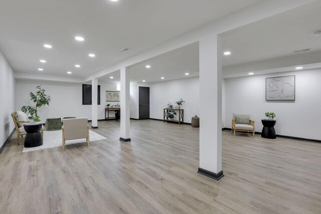 845 Mcnaughten Rd, Columbus, OH 43213 - interior space featuring visible vents
