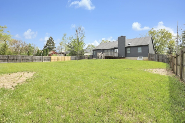 845 Mcnaughten Rd, Columbus, OH 43213 - view of yard with a fenced backyard and a deck