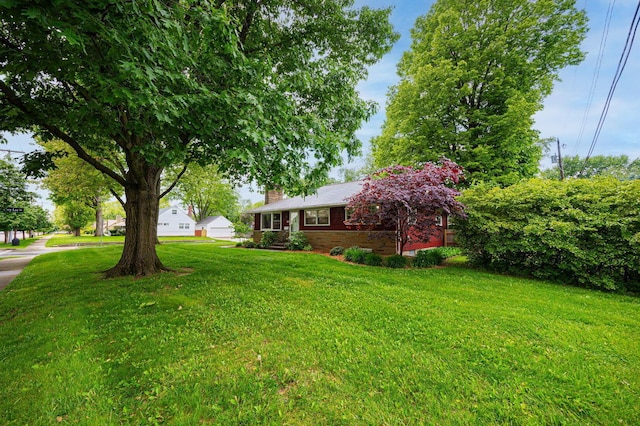 125 S Hamilton Rd, Columbus, OH 43230 - view of green lawn