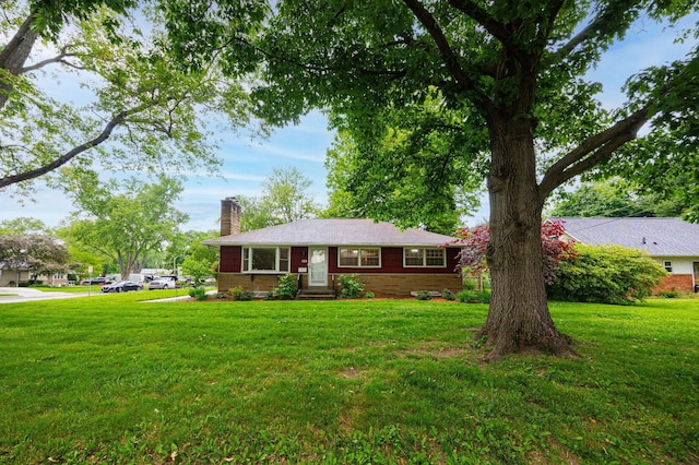 125 S Hamilton Rd, Columbus, OH 43230 - single story home with a chimney and a front lawn