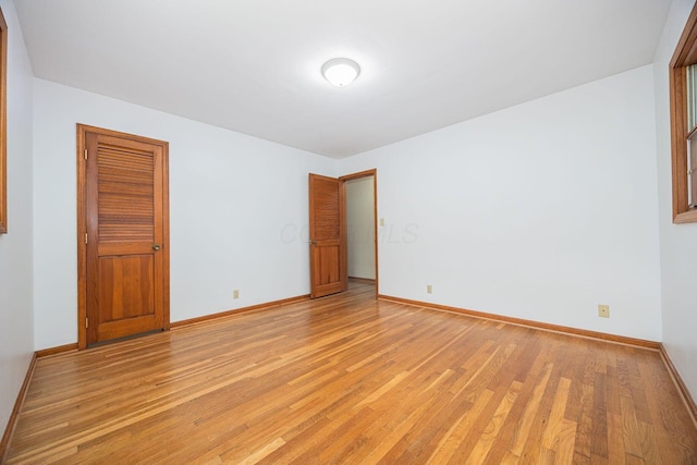 125 S Hamilton Rd, Columbus, OH 43230 - empty room featuring light wood-type flooring and baseboards