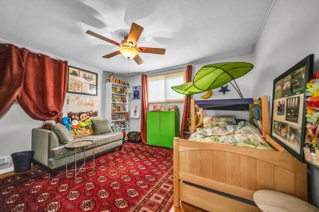 bedroom featuring ceiling fan