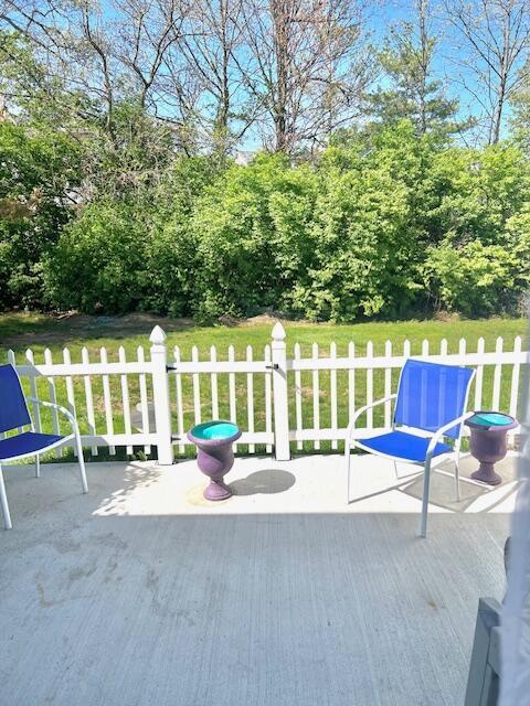 4708 Parrau Dr Unit 60D, Columbus, OH 43228 - view of patio with fence