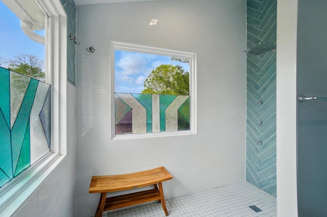 9127 Red Cedar Dr, West Chester, OH 45069 - bathroom with a tile shower and a wealth of natural light