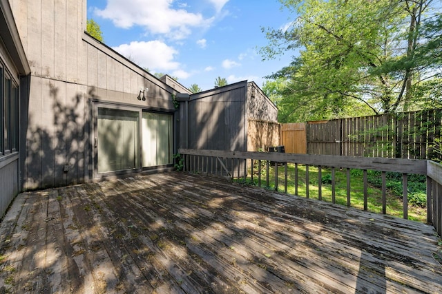 1624 Coppertree Ln, Columbus, OH 43232 - wooden deck with a fenced backyard