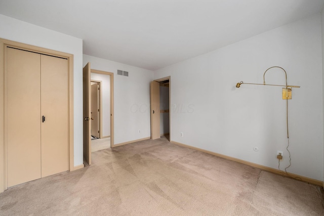 1624 Coppertree Ln, Columbus, OH 43232 - unfurnished bedroom featuring light carpet and baseboards