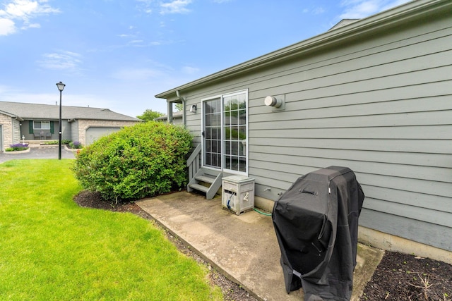 9137 Parkpoint Ln, Lewis Center, OH 43035 - view of patio featuring entry steps and area for grilling