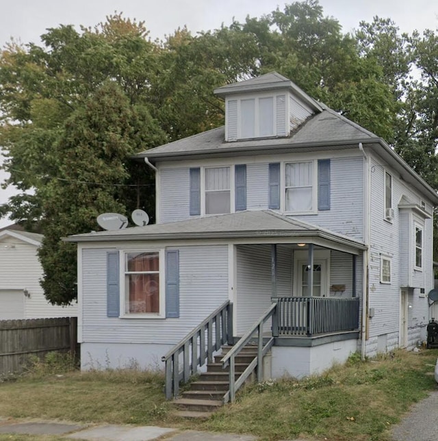 126 S Seffner Ave, Marion, OH 43302 - american foursquare style home with a porch and fence
