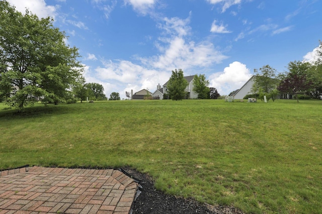 6495 Saylor St, Canal Winchester, OH 43110 - view of grassy yard with a patio