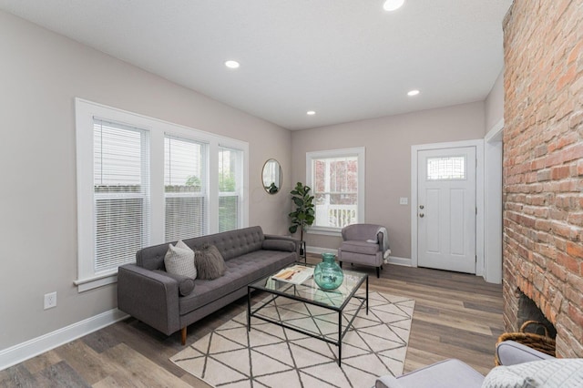 146 E Woodrow Ave, Columbus, OH 43207 - living area featuring plenty of natural light, light wood-type flooring, baseboards, and recessed lighting