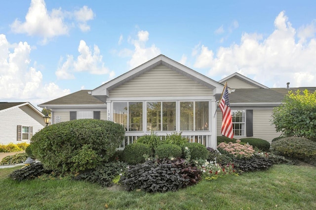 1324 Hillview Cir W, Newark, OH 43055 - back of house featuring a sunroom