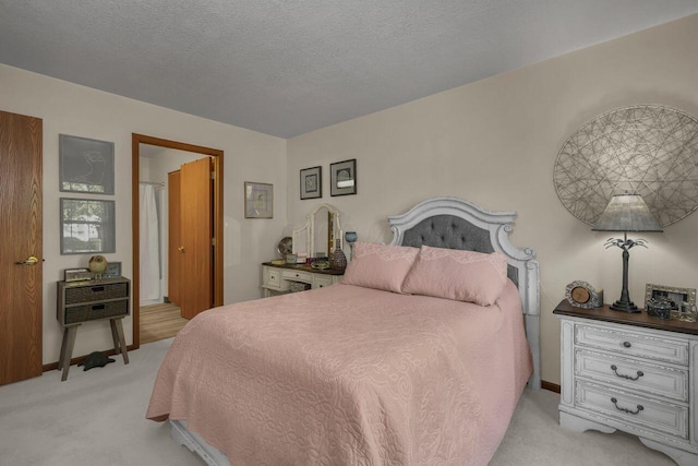 1324 Hillview Cir W, Newark, OH 43055 - bedroom with baseboards, light carpet, and a textured ceiling