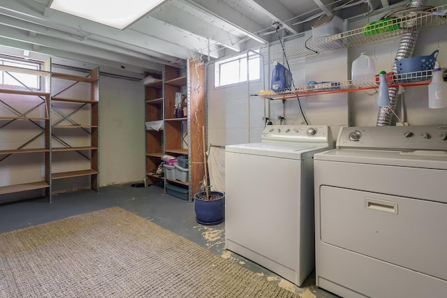109 Williams Rd, Columbus, OH 43207 - laundry area with separate washer and dryer