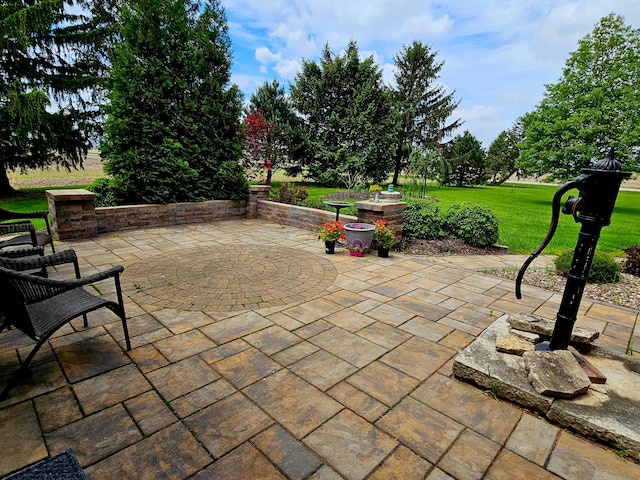 3851 Snow Hill Rd SW, Washington Court House, OH 43160 - view of patio
