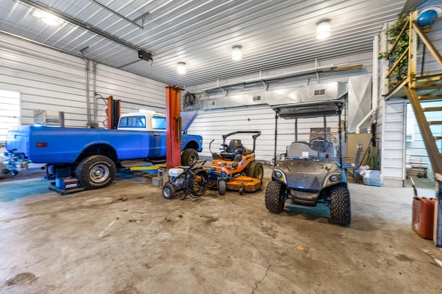 1012 Lake Fork Rd, Utica, OH 43080 - view of garage