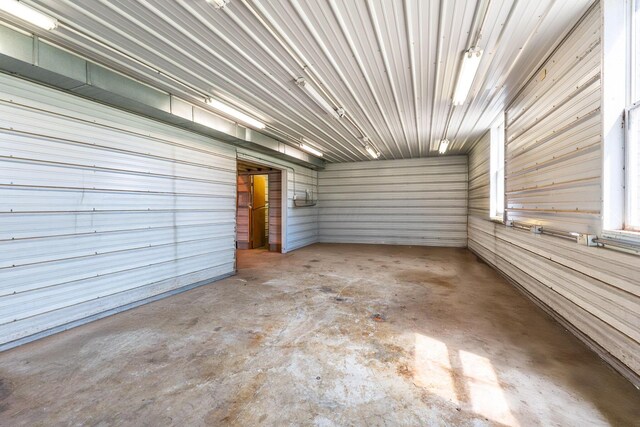 1012 Lake Fork Rd, Utica, OH 43080 - view of garage